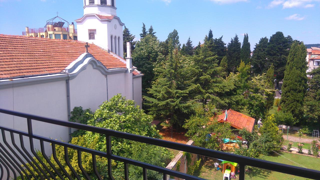 Guest House Adriya Primorsko Exterior photo