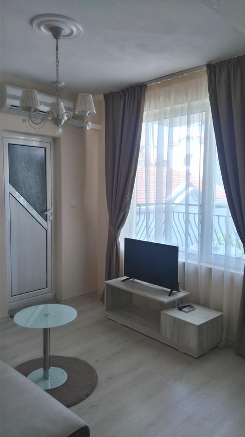Guest House Adriya Primorsko Exterior photo