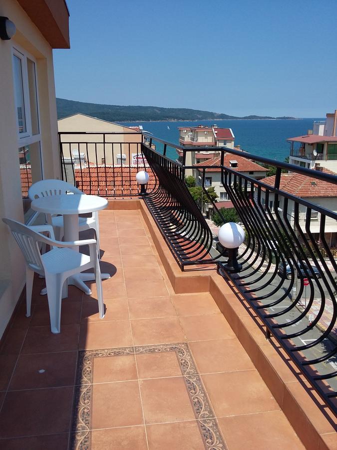 Guest House Adriya Primorsko Exterior photo