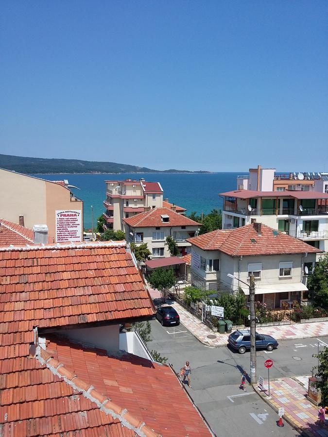 Guest House Adriya Primorsko Exterior photo