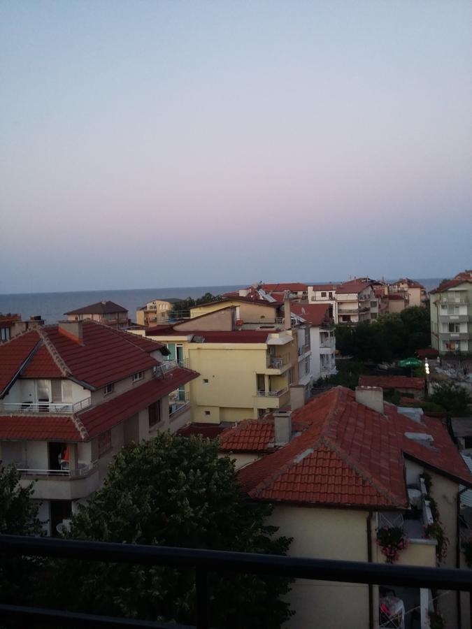 Guest House Adriya Primorsko Exterior photo